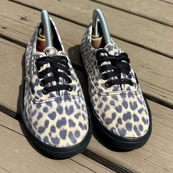 VANS Cheetah Print Lace-Up Sneakers Tan and Grey/Muted Black | Ladies Size 7 - Picture 3 of 8